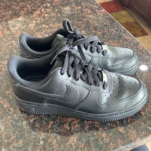 Ladies Nike Air Force 1 (sz8) Like New!